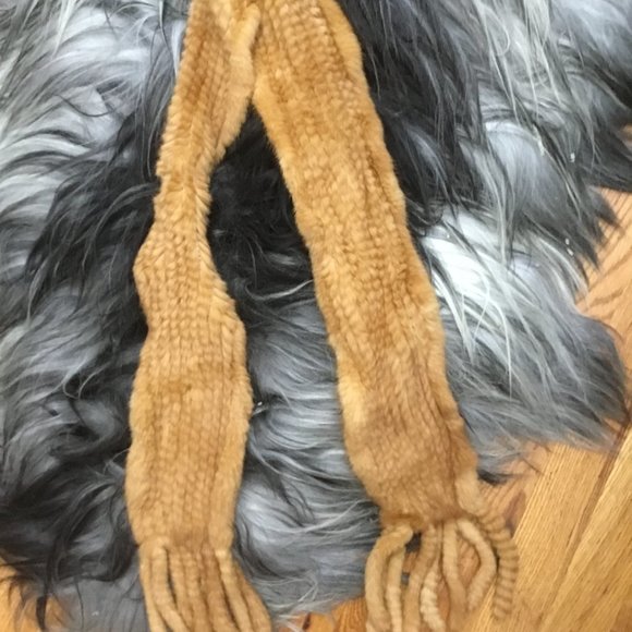 Adrienne Landau Mink fur scarfwith tails new